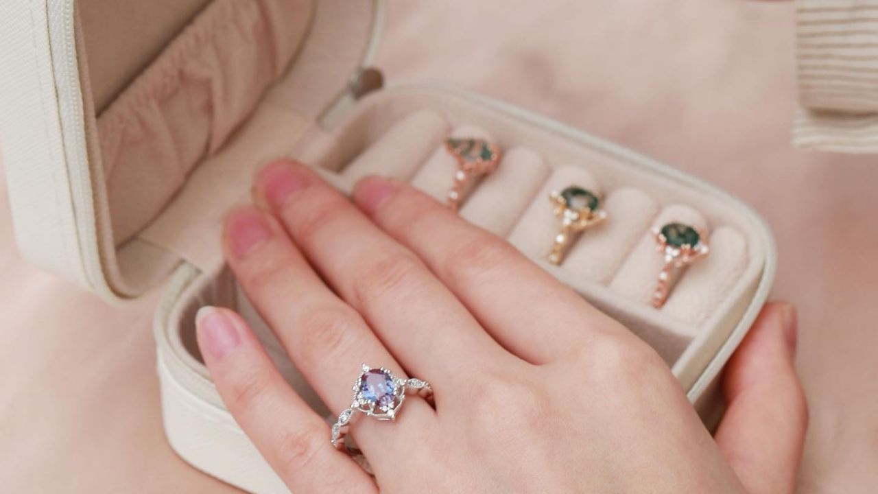 Why Moss Agate Rings Are a Rising Trend between Modern Couples